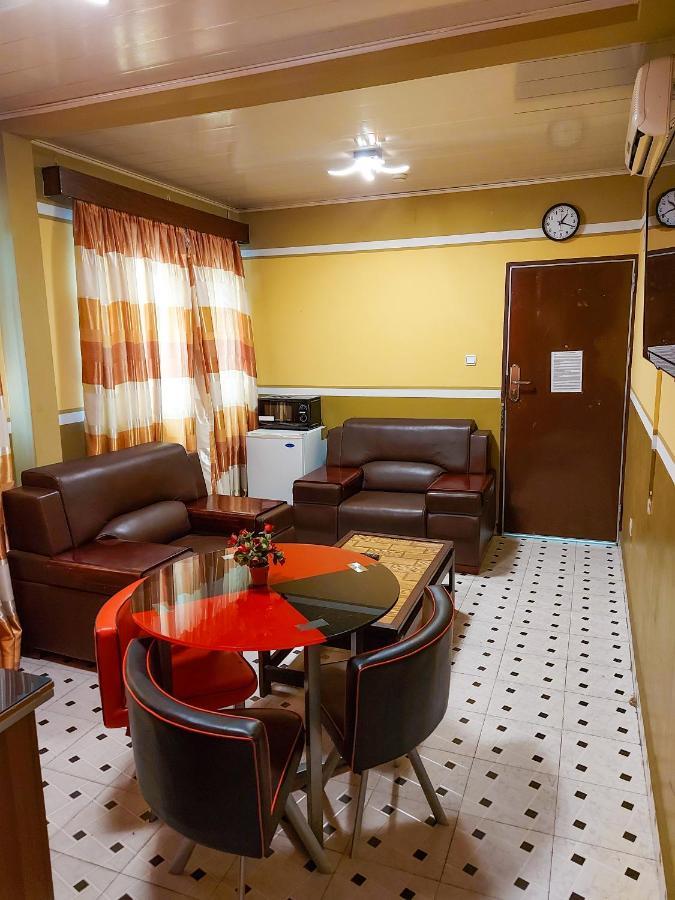 Hotel Relax คินชาซา ภายนอก รูปภาพ