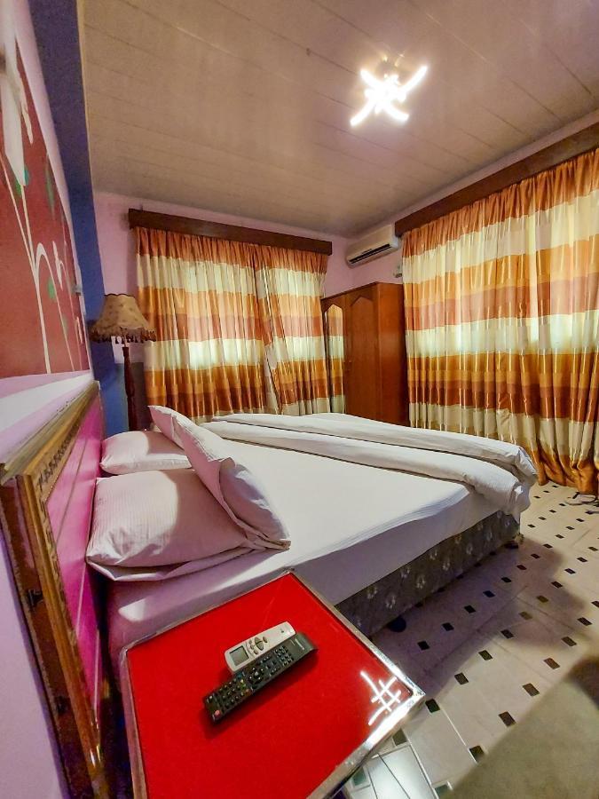 Hotel Relax คินชาซา ภายนอก รูปภาพ