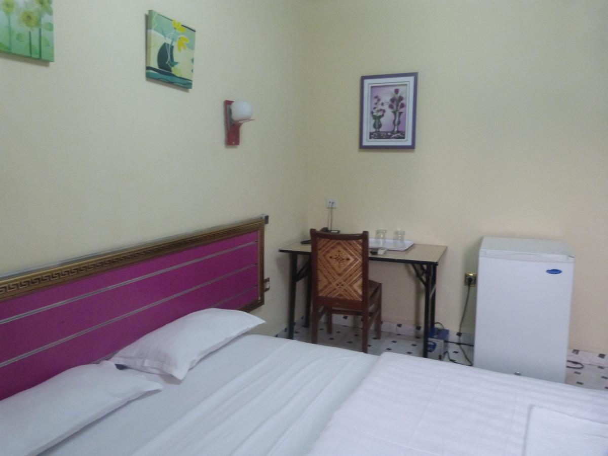 Hotel Relax คินชาซา ภายนอก รูปภาพ